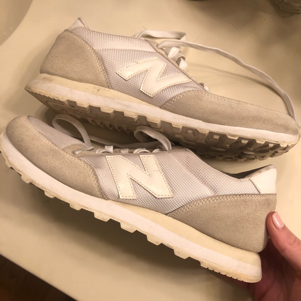 White and Cream Suede New Balance Sneakers🕊
